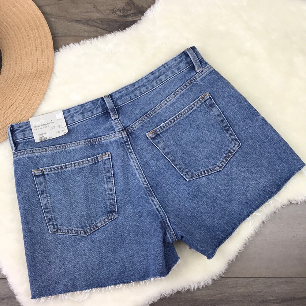 Topshop Moto Ashley Vintage Mid-rise Jean Shorts - Picture 4 of 8